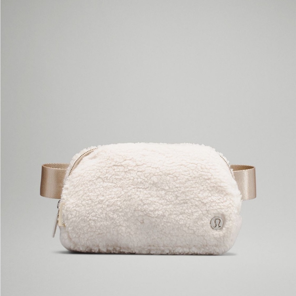 NWT lululemon fleece Sherpa everywhere belt bag natural ivory/ trench cream
